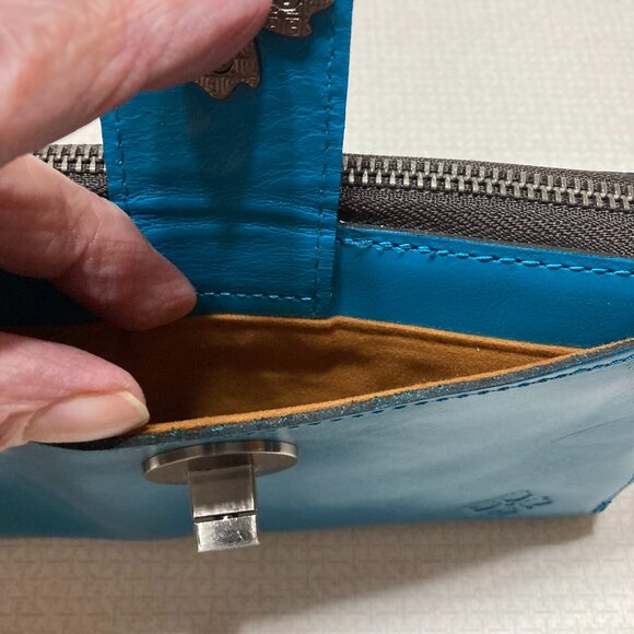 NWT Patricia Nash Turquoise Leather Edeline Wristlet/Wallet - Picture 5 of 10